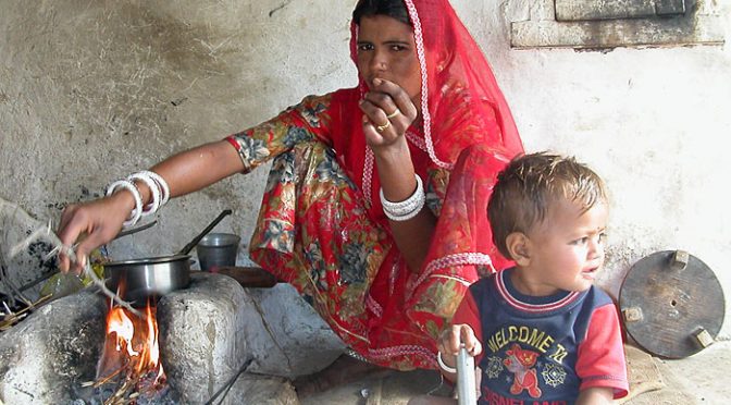 woman cooking in rajasthan