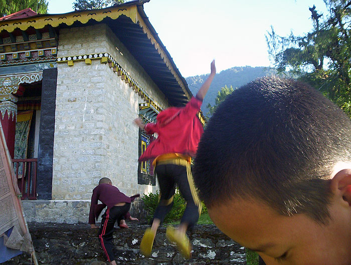 playing boys in Skkim